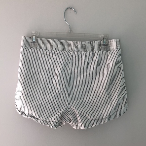 White Stripped Linen Shorts Size Small - Picture 3 of 5